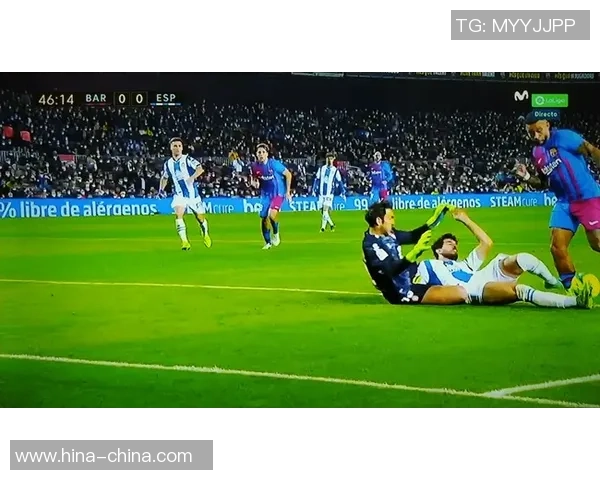 国王杯巴萨大胜里昂补时进球引发争议判罚全场沸腾