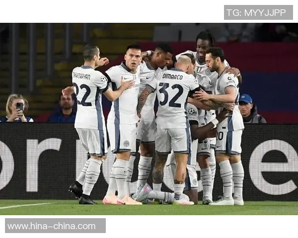 欧冠激战：多特蒙德与国米鏖战成平局全场气氛热烈