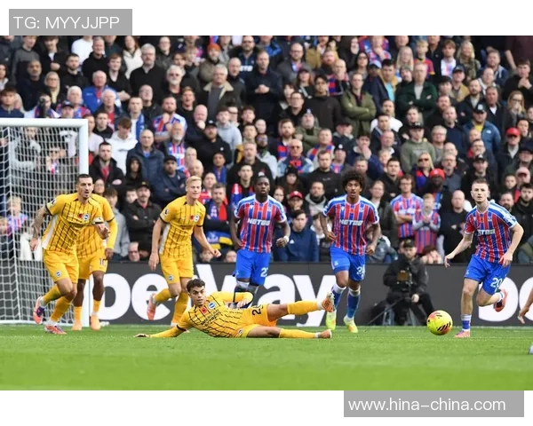 英超焦点战曼城与巴黎圣日耳曼战平乌龙球瞬间引发全场热议