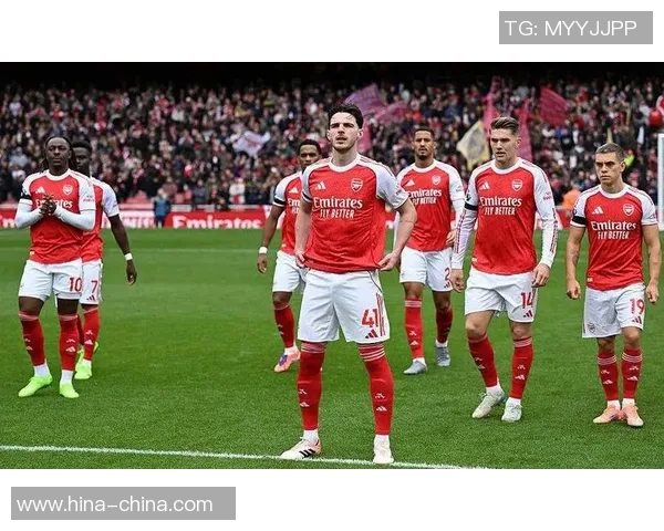 英超激战利物浦与阿森纳战成平局争议判罚引发全场热议