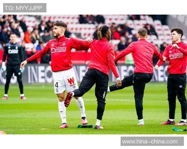 英超激战：拜仁与利物浦4-3决胜点球大战引爆全场激情