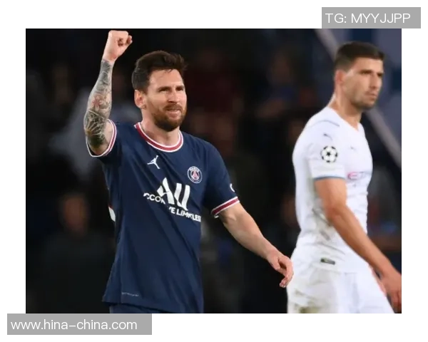 英超激战曼城险胜巴黎圣日耳曼争议判罚引发全场热议