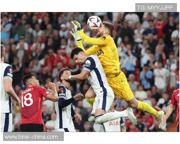 欧冠激战巴萨与热刺握手言和一场平局引发全场热议