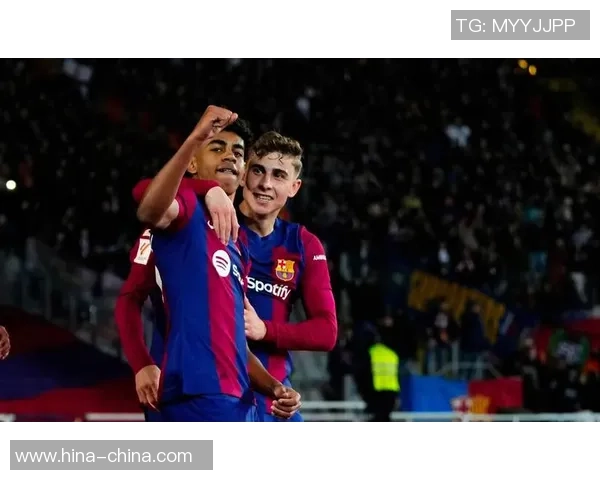 欧冠激战：多特蒙德逆转巴萨全场沸腾精彩集锦回顾